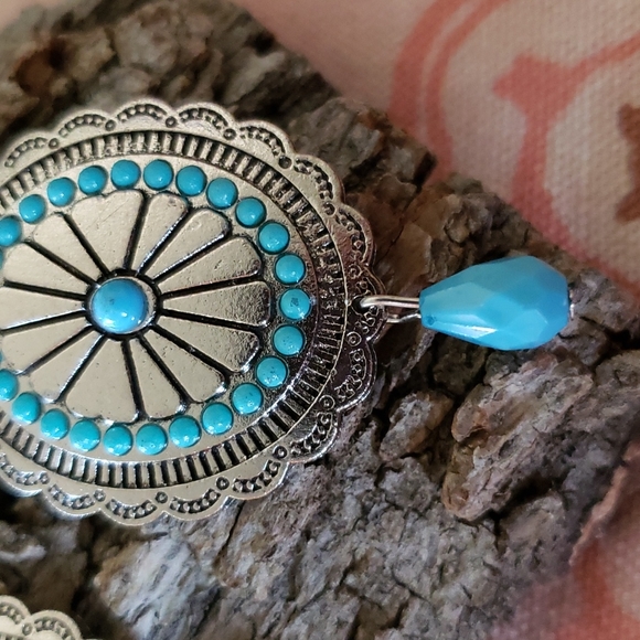 Western Teardrop Earrings. Cowgirl Cowboy Tibetan Dangle Blue Beads Oval Flower - Picture 6 of 10